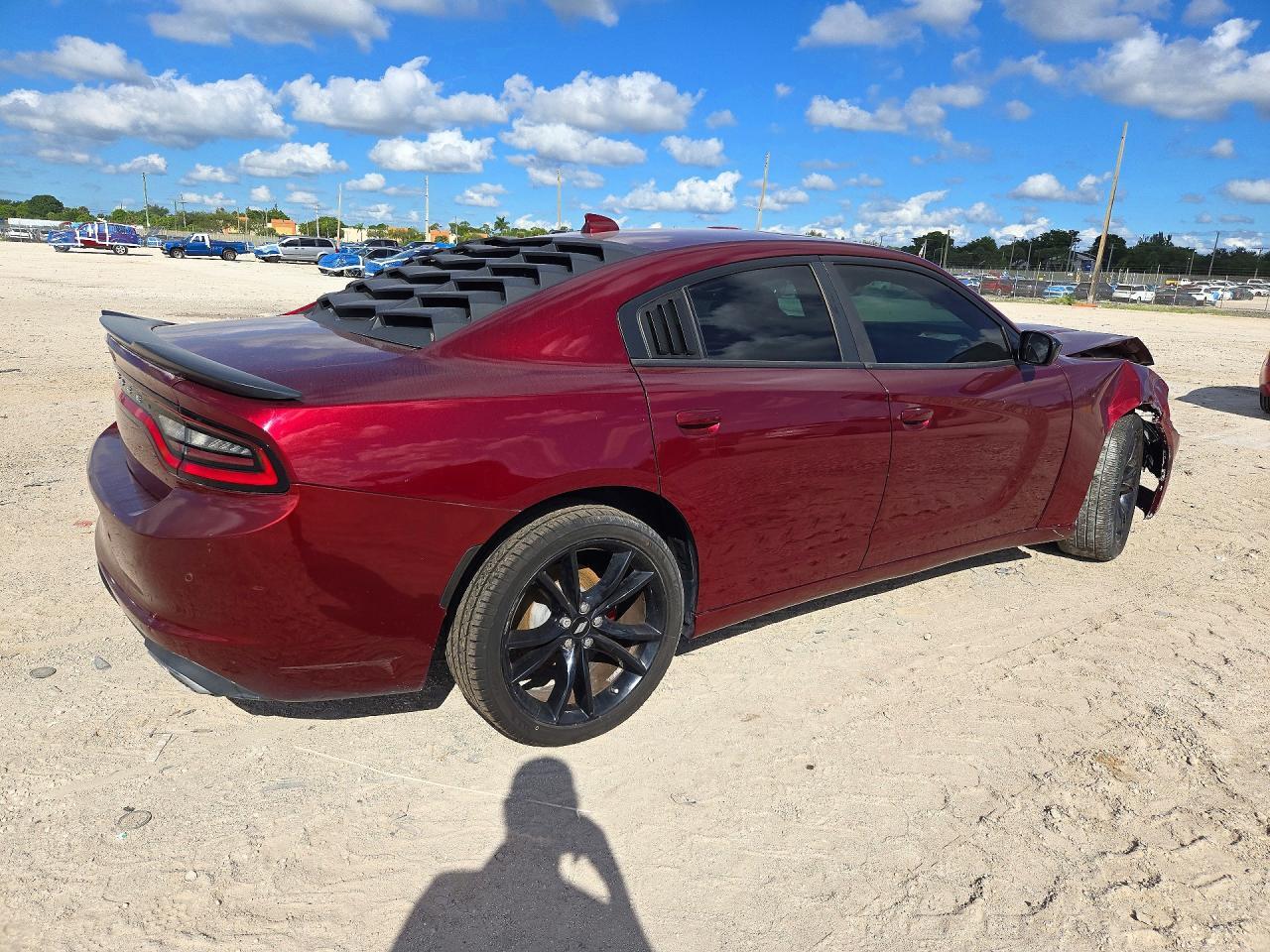 2018 DODGE CHARGER SXT PLUS — Фото 3 из 12