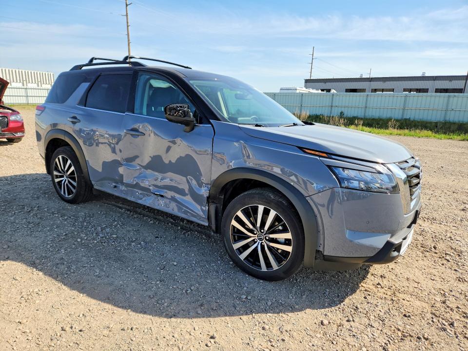 2025 NISSAN PATHFINDER PLATINUM — Фото 4 из 14