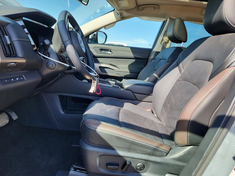 2025 NISSAN PATHFINDER PLATINUM — Фото 7 из 14