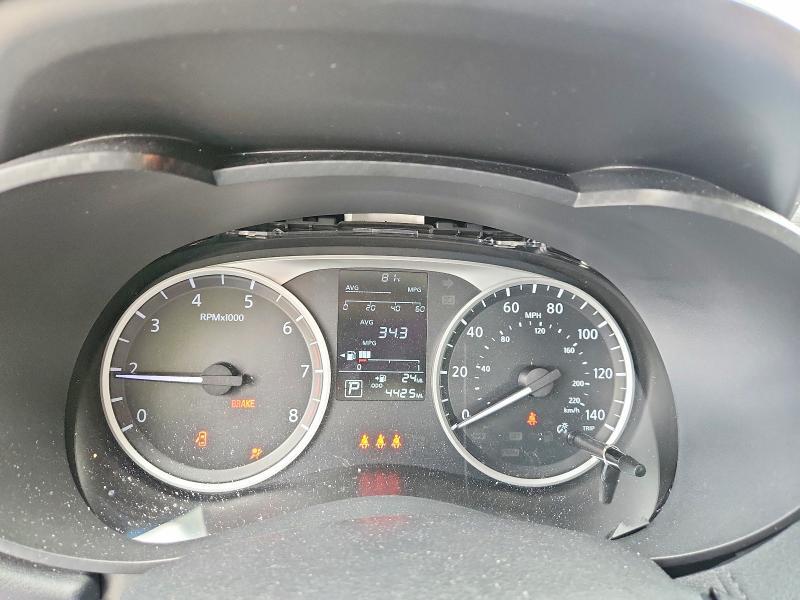 2025 NISSAN VERSA S — Фото 9 из 12