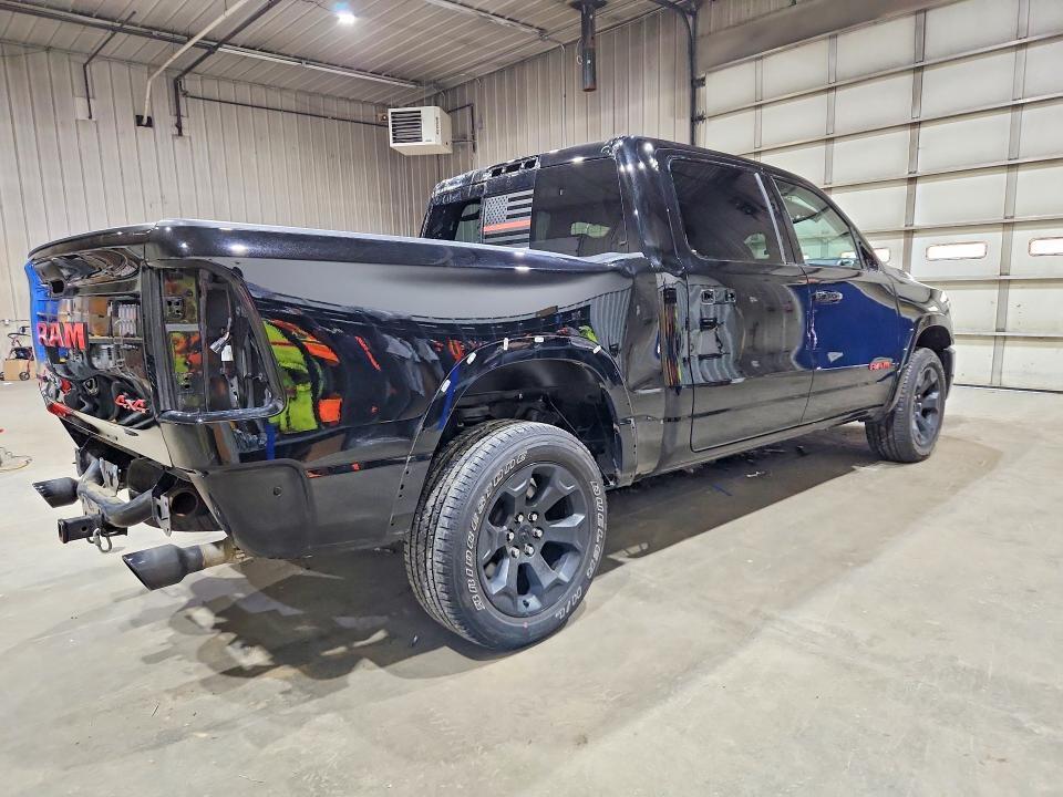 2025 RAM 1500 BIG HORN — Фото 3 из 13