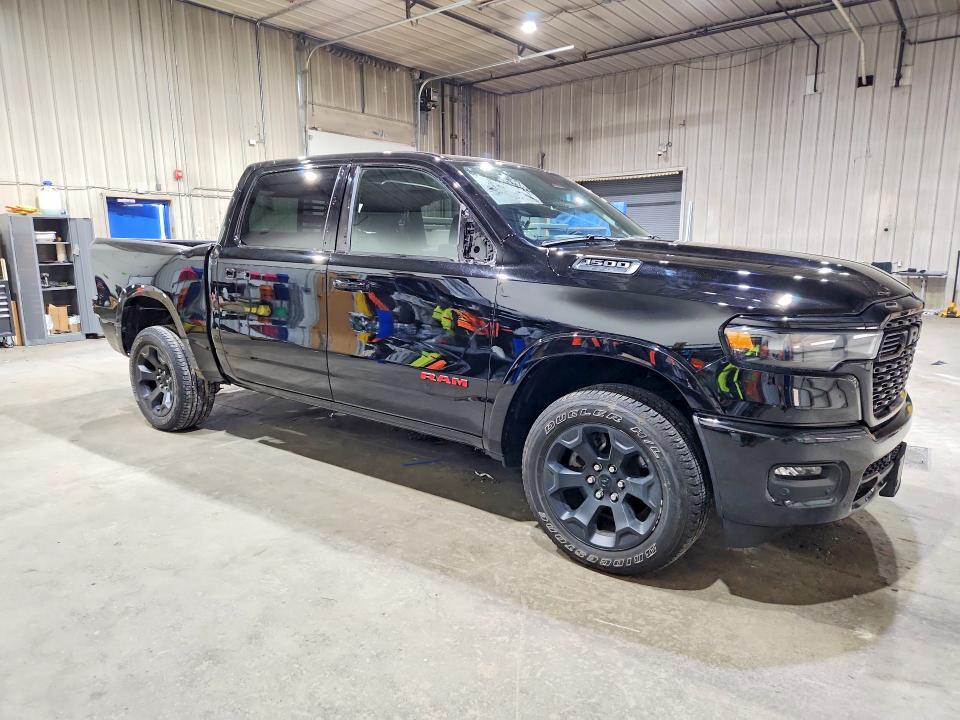2025 RAM 1500 BIG HORN — Фото 4 из 13