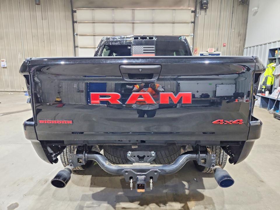 2025 RAM 1500 BIG HORN — Фото 6 из 13