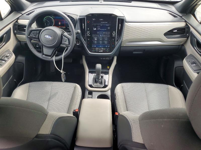 2025 SUBARU FORESTER PREMIUM — Фото 8 из 13