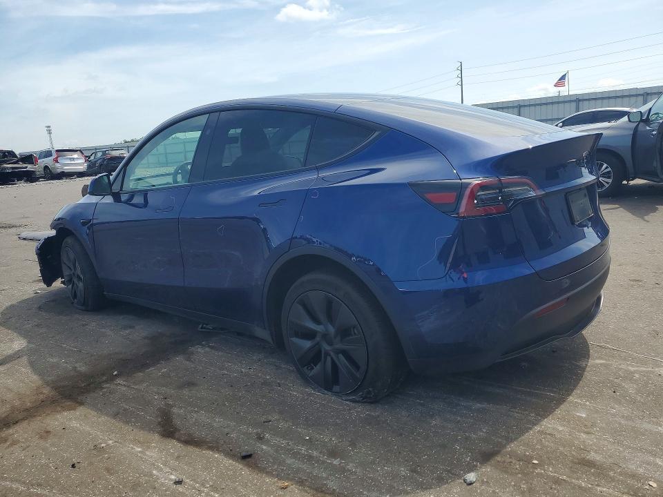 2025 TESLA MODEL Y — Фото 2 из 12