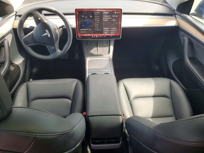2025 TESLA MODEL Y — Фото 8 из 12