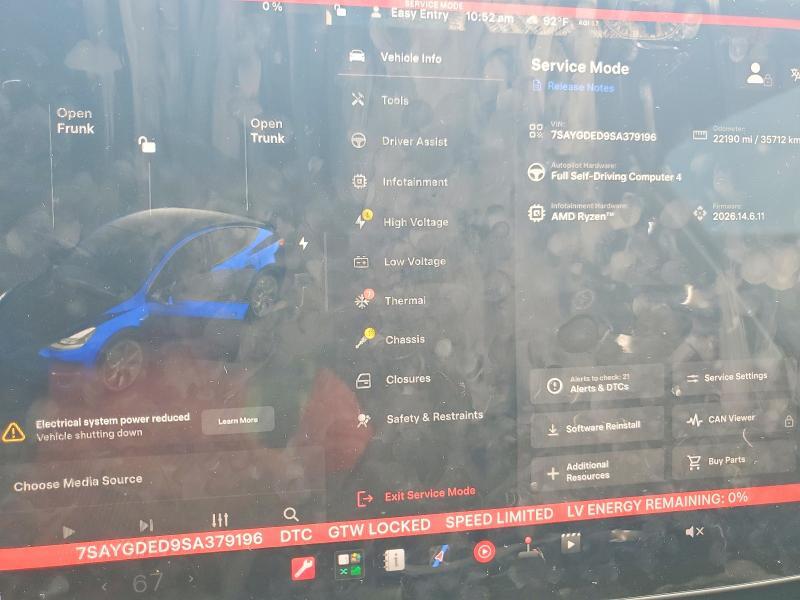 2025 TESLA MODEL Y — Фото 9 из 12