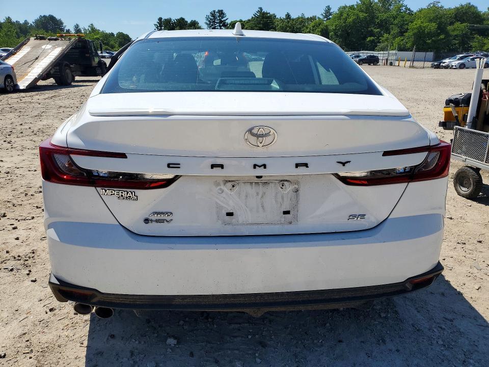 2025 TOYOTA CAMRY SE — Фото 6 из 12