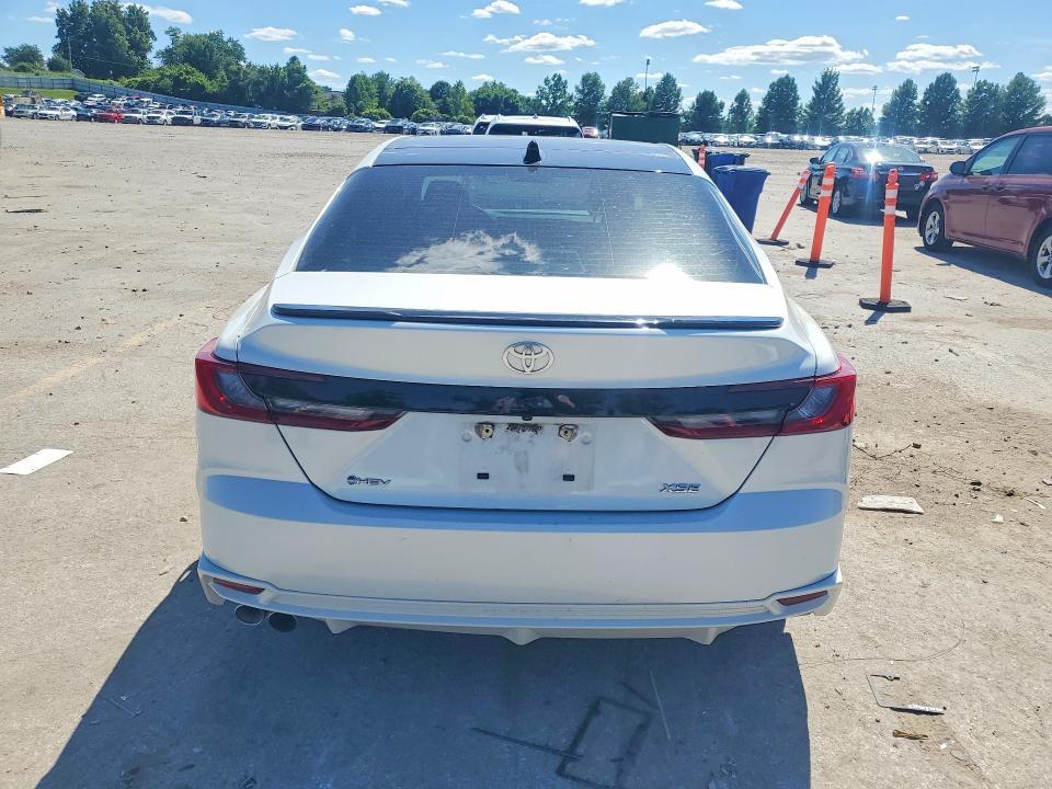 2025 TOYOTA CAMRY — Фото 6 из 12