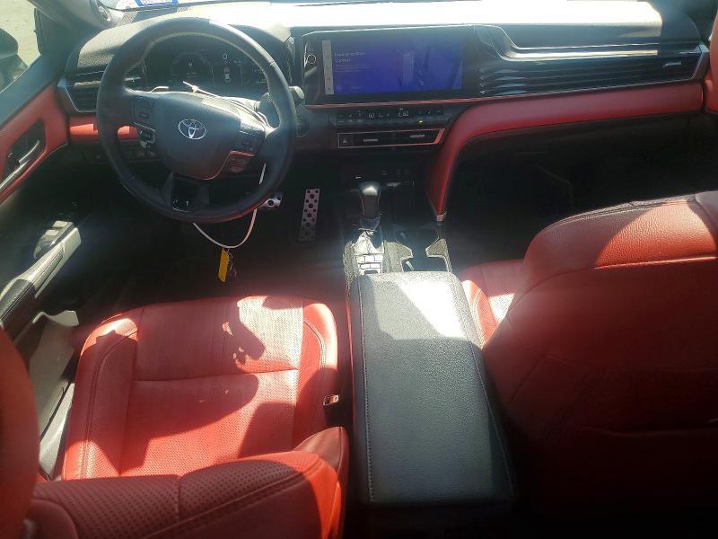 2025 TOYOTA CAMRY — Фото 8 из 12