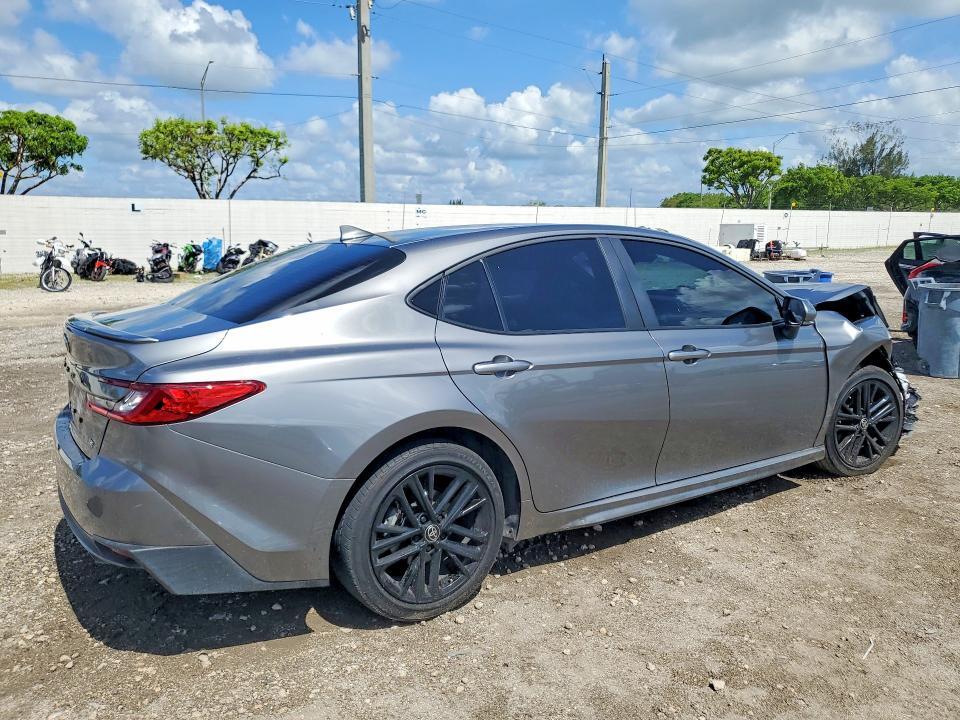 4T1DAACK5SU638463 2025 TOYOTA CAMRY SE photo no. 3