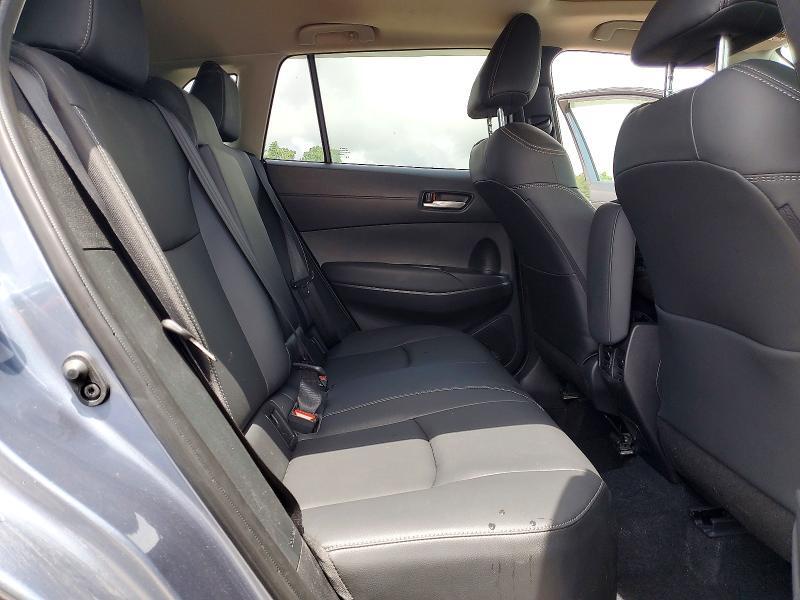 2025 TOYOTA COROLLA CROSS XLE — Фото 11 из 13