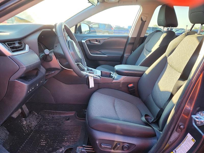 2025 TOYOTA RAV4 XLE — Фото 7 из 13