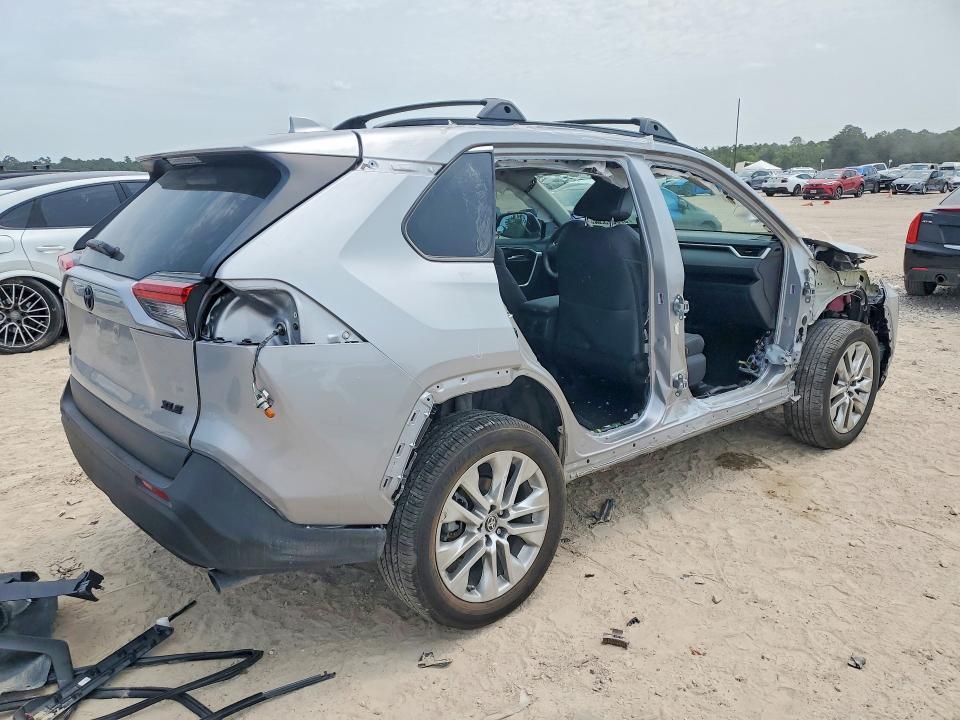 2T3C1RFV4SW422689 2025 TOYOTA RAV4 photo no. 3