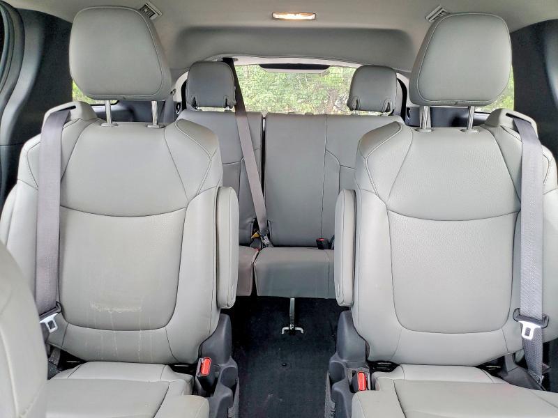 2025 TOYOTA SIENNA XLE 7-PASSENGER — Фото 10 из 14