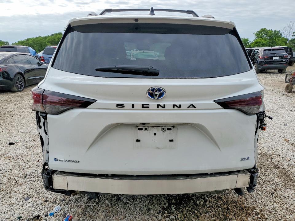 2025 TOYOTA SIENNA XLE 7-PASSENGER — Фото 6 из 14