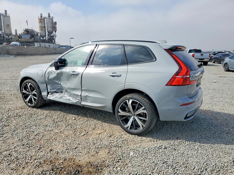 YV4H60RM0S1054321 2025 VOLVO XC60 photo no. 2