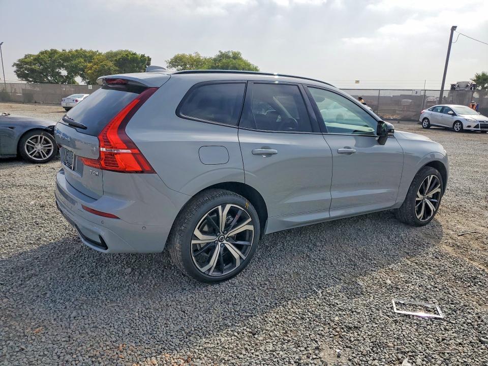 YV4H60RM0S1054321 2025 VOLVO XC60 photo no. 3
