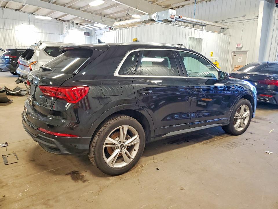 WA1EECF31R1093901 2024 AUDI Q3 photo no. 3