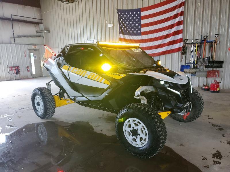 2024 CAN-AM MAVERICK R 3JB8GAT4XRE000274