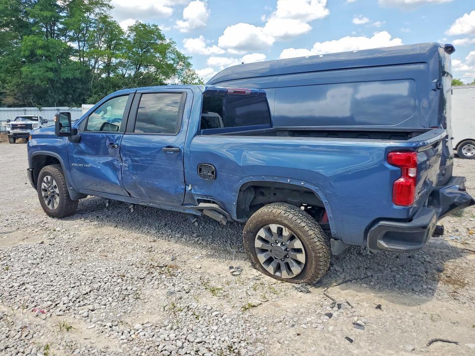2024 CHEVROLET SILVERADO K2500 CUSTOM — Фото 2 из 12