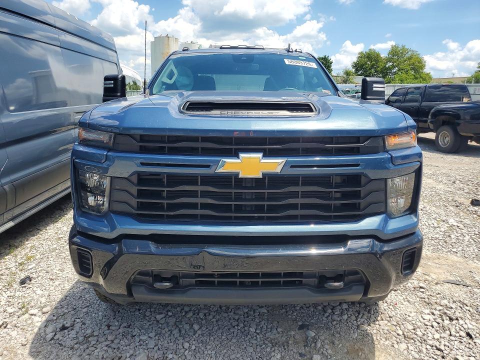 2024 CHEVROLET SILVERADO K2500 CUSTOM — Фото 5 из 12