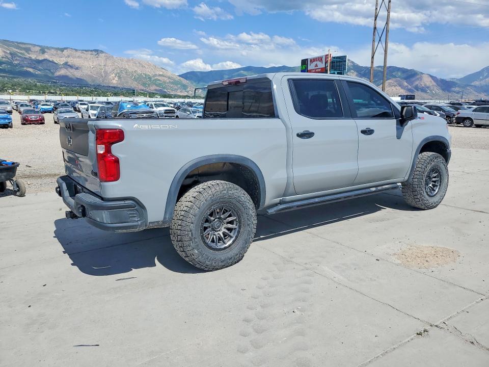 2024 CHEVROLET SILVERADO K1500 ZR2 — Фото 3 из 12