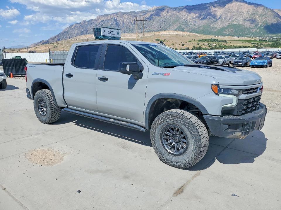2024 CHEVROLET SILVERADO K1500 ZR2 — Фото 4 из 12