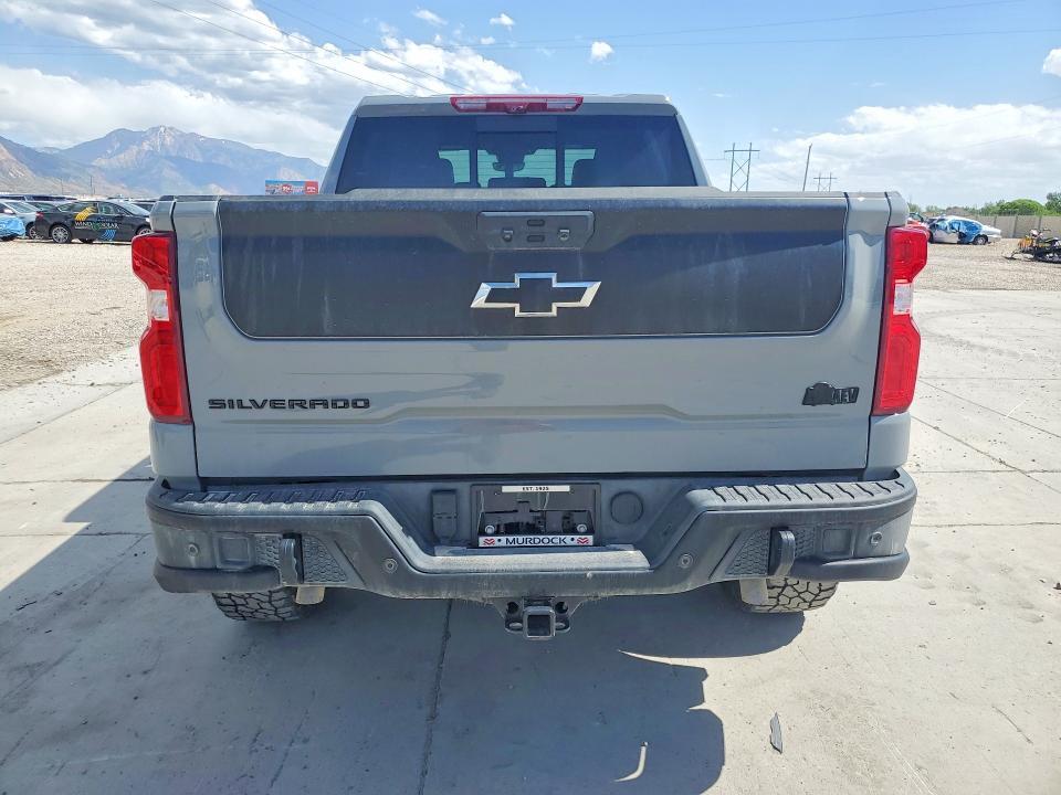 2024 CHEVROLET SILVERADO K1500 ZR2 — Фото 6 из 12