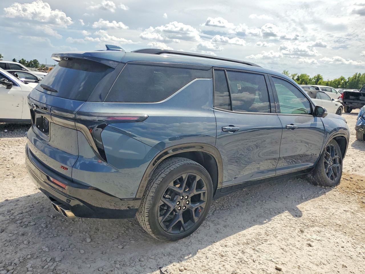 2024 CHEVROLET TRAVERSE RS — Фото 3 из 13