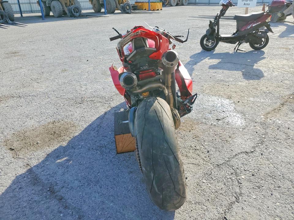 2024 DUCATI PANIGALE V4S — Фото 4 из 10