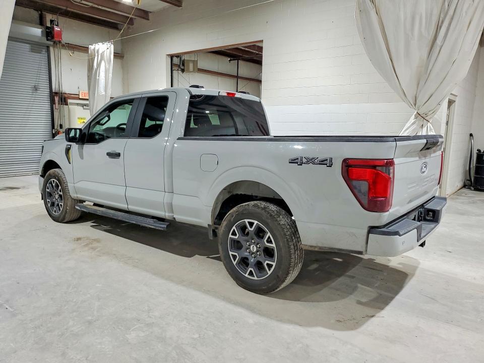 2024 FORD F150 STX — Фото 2 из 13