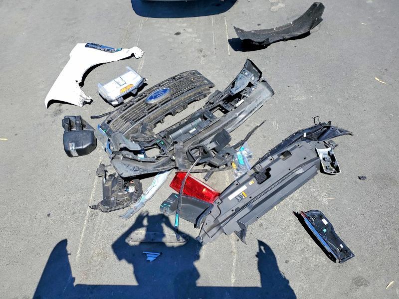 2024 FORD F250 SUPER DUTY — Фото 12 из 13