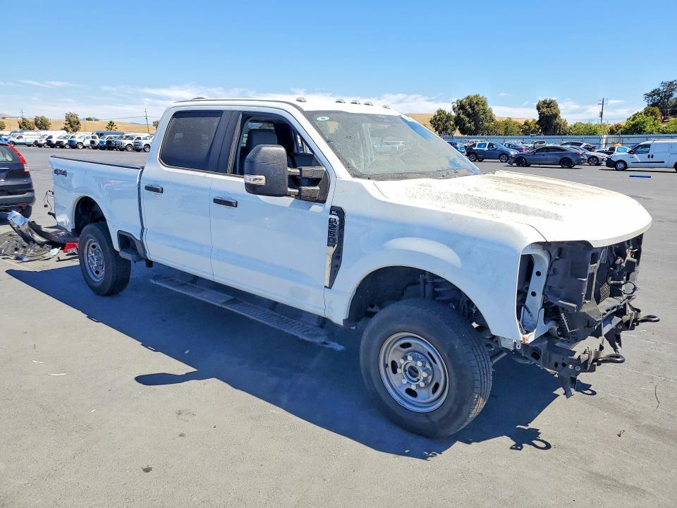2024 FORD F250 SUPER DUTY — Фото 4 из 13