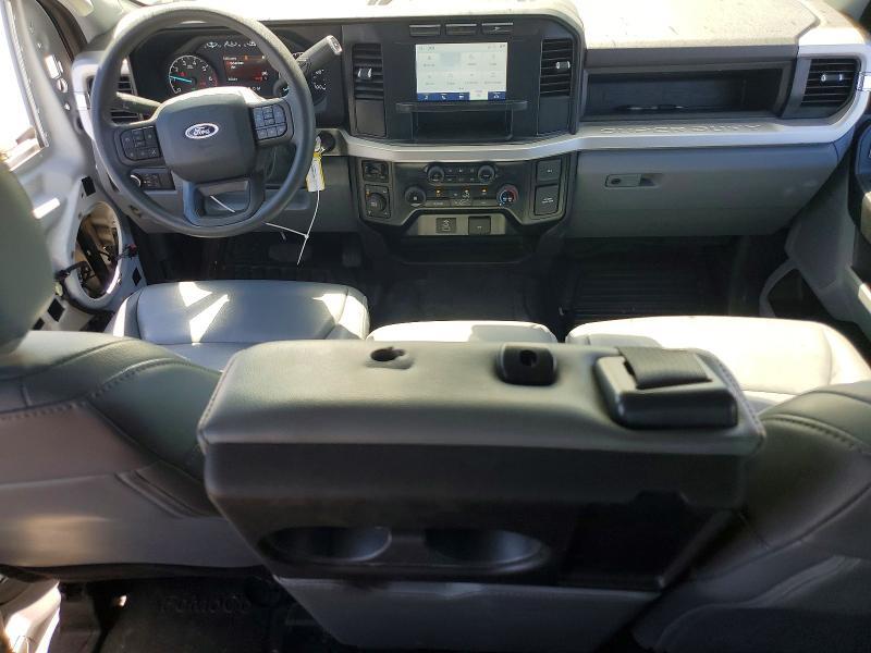 2024 FORD F250 SUPER DUTY — Фото 8 из 13