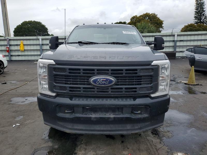 2023 FORD F350 SUPER DUTY — Фото 5 из 12