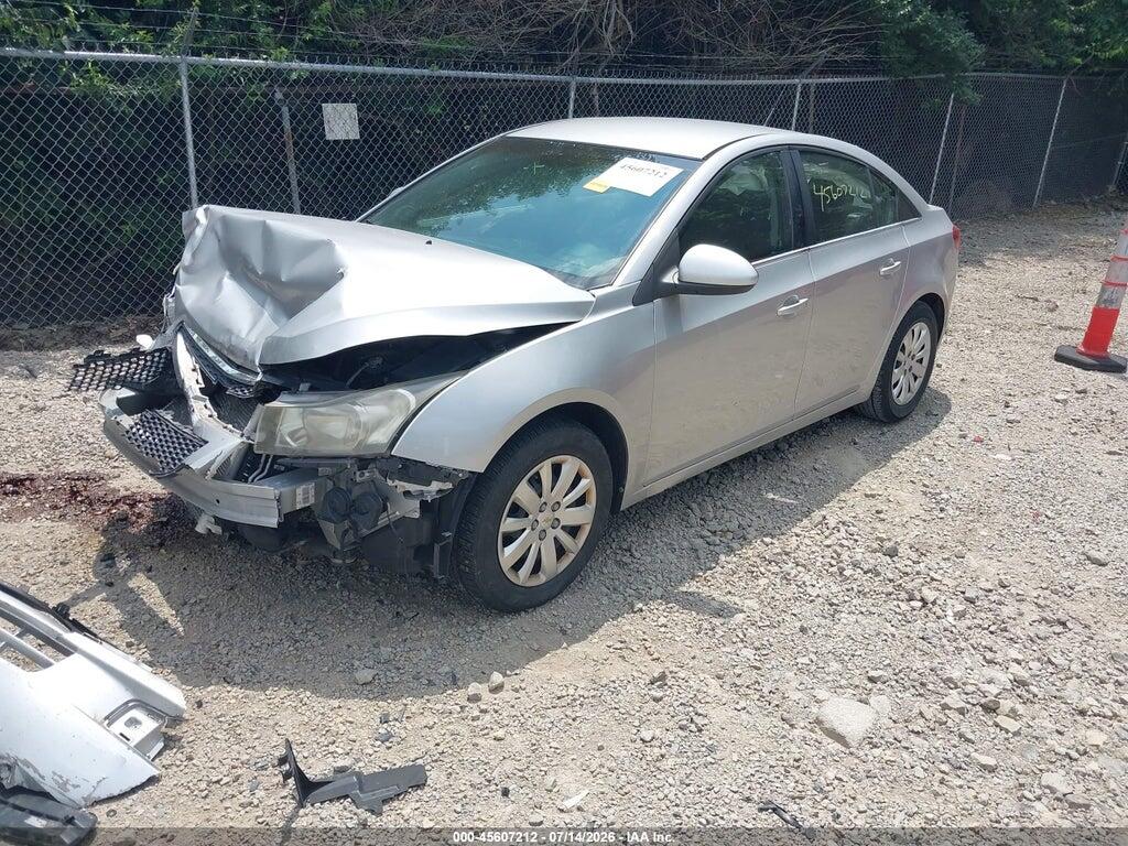 1G1PF5S96B7107594 2011 CHEVROLET CRUZE photo no. 2