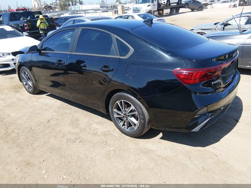 3KPF24AD4PE558447 2023 KIA FORTE photo no. 3