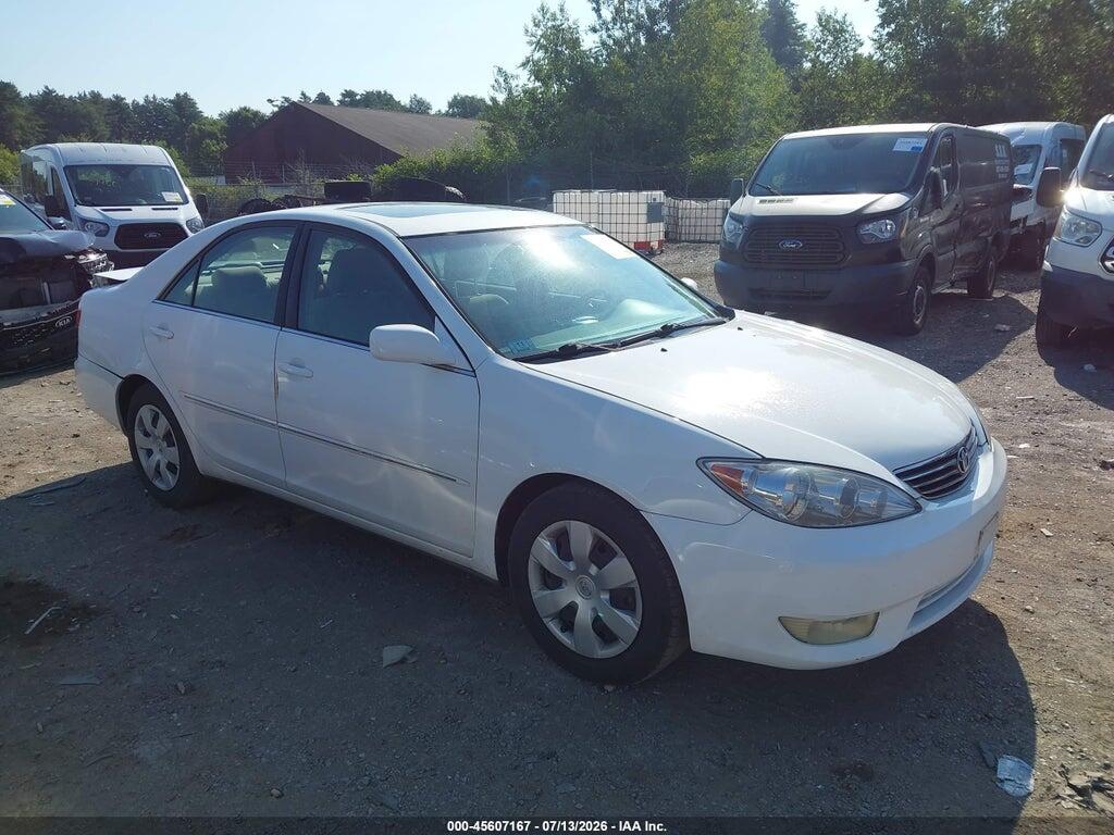4T1BE30KX5U008065 2005 TOYOTA CAMRY photo no. 1