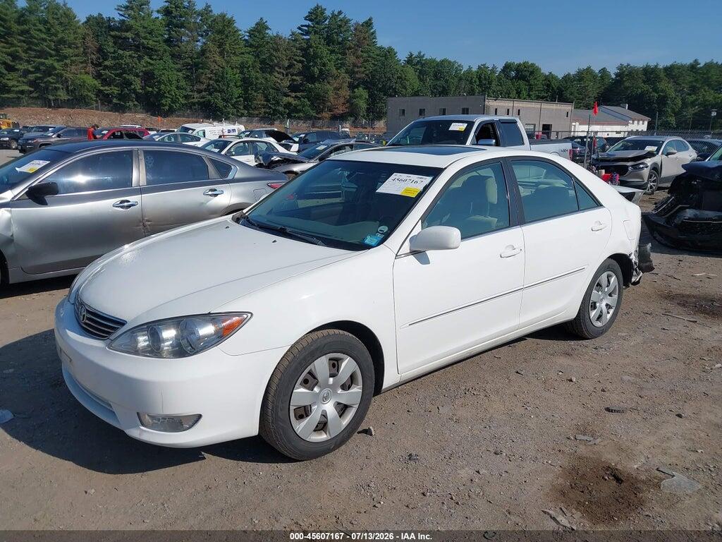 4T1BE30KX5U008065 2005 TOYOTA CAMRY photo no. 2