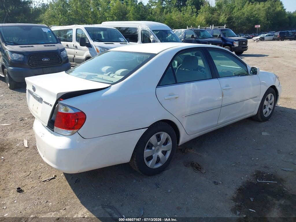 4T1BE30KX5U008065 2005 TOYOTA CAMRY photo no. 4