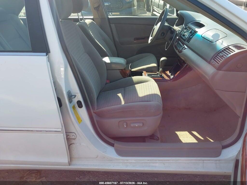 4T1BE30KX5U008065 2005 TOYOTA CAMRY photo no. 5