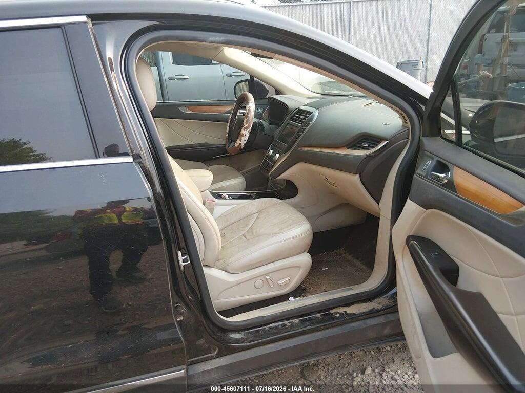 5LMCJ2C98HUL35682 2017 LINCOLN MKC photo no. 5