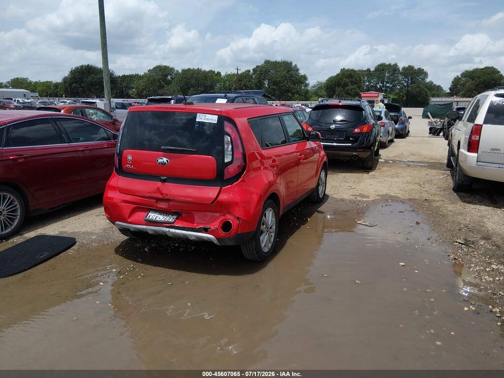 KNDJP3A55H7426958 2017 KIA SOUL photo no. 4