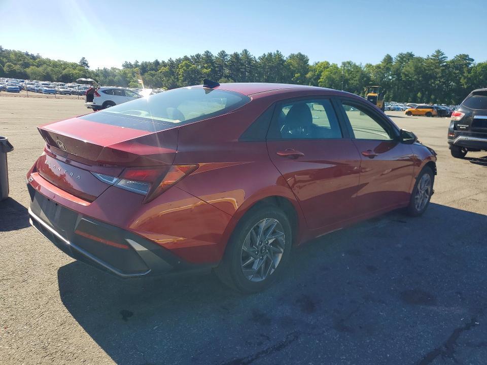 2024 HYUNDAI ELANTRA SEL — Фото 3 из 12