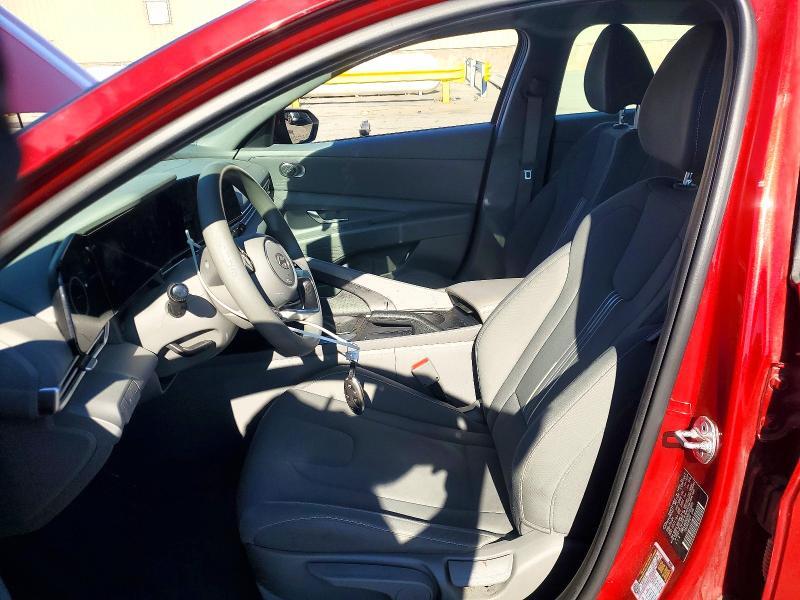 2024 HYUNDAI ELANTRA SEL — Фото 7 из 12