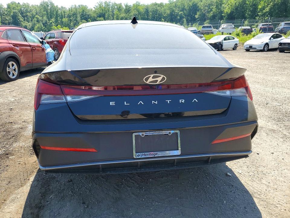 2024 HYUNDAI ELANTRA SEL — Фото 6 из 12