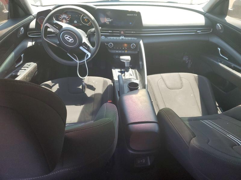 2024 HYUNDAI ELANTRA SEL — Фото 8 из 12