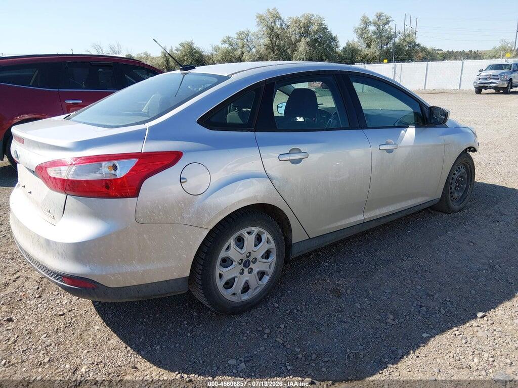 1FAHP3F28CL440405 2012 FORD FOCUS photo no. 4