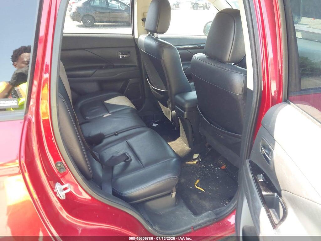 JA4AD3A38GZ036845 2016 MITSUBISHI OUTLANDER photo no. 8